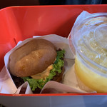 ヘンリーズ バーガー 秋葉原 - 