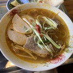 ベトナム料理コムゴン - ブンボーフエ（古都フエの辛い牛肉うどん）　ハム入り【2019.8】