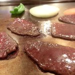 おうさか苑 - 「カルビ焼き」：国産牛カルビを甘辛たれで！