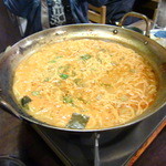 ホルモン大和 - 麺を入れたよ