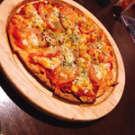 鉄板焼×ダイニング かのん - トマト＆バジルピザ