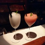 メインバー コート - フローズンダイキリ・桃のフローズンカクテル