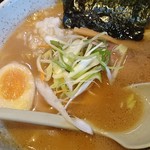 拉麺 頂 - しょうゆラーメン700円