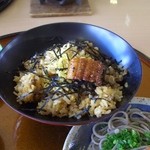 Shinjiko Tembou Resutoran - 鰻のタレで炊いた御飯にシジミの佃煮がのってて、鰻のこまぎれも入っていて、美味。