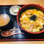 鳥義士 - 親子丼（850円）