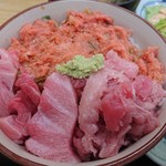 114494823 - 二色丼アップ