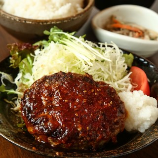 Of course, lunch is also reasonably priced♪ Exquisite lunch starts from 700 yen!