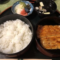 うなぎ秋本 - うな重 梅 3800円, きも吸物 300円
                    2019年8月30日昼 うなぎ秋本 - うな重 梅 3800円, きも吸物 300円
                    2019年8月30日昼