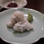 食堂 おがわ - 鱧のあらい、見事な花が咲いてます！