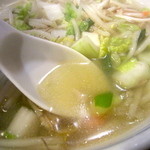 品香亭 - 湯麺　スープアップ