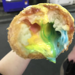 レインボーモッツァレラハットグ