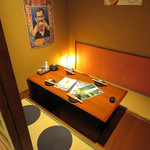 Teppan Yaki Tori Shokudou Koshitsu De Torikura - 少人数の個室もあります。