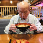 Genkai Maru Hashimoto Ten - こんな大きな器のアサリの味噌汁