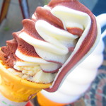 街の洋食屋 U'z-sky Farm - バニラ＆チョコソフトクリーム　２５０円（税込）のアップ【２０１９年８月】