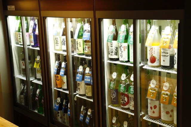 全国各地の日本酒100種類飲み比べ時間無制限 Kurand Sake Market 上野店 クランドサケマーケット 稲荷町 日本酒バー 食べログ