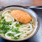 ぼっこ屋 - コロッケうどん（かけうどん+コロッケ）