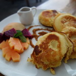 Warung Kecil - 地味に美味くなってるバナナパンケーキ