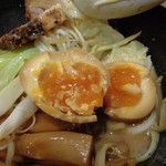 煮干し中華そば 一剣 - 味玉もいい感じ