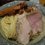 煮干し中華そば 一剣 - 鶏とレアチャー