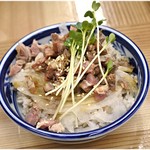 仮麺中 - 肉ごはん 200円　美味！オススメ！