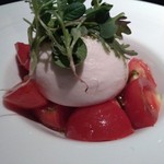 クッチーナ - 高山モッツァレラチーズと熊本塩トマト