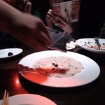 クッチーナ - トリュフをスライス