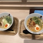 鶏ちゃん本舗 博多の華味鳥 - 鶏ちゃの鶏白湯ソバ　博多濃厚担々麺