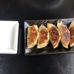 手打ち中華 よしだ - 自家製餃子
