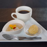 奈乃琳 - デザート2種とドリンクselect♪胡麻団子美味し！