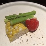 ろっかん - アスパラ・トマト・とうもろこし