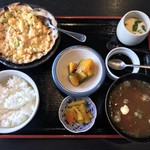 まんぷく亭 かわ村 - 帆立貝卵とじ定食¥973