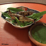 御料理 寺沢 - 天竜川の稚鮎焼と蓼酢