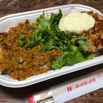 ほっかほっか亭 - 料理写真:サクサクチキンとキーマカレー弁当（390円）_2019年8月