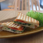 トラスパレンテ ラクア