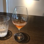 AMOUR - オレンジ色の白ワイン