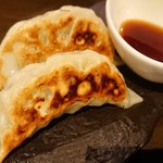 飲んべぇ食堂 らくだ屋 - 餃子(ハーフ)