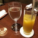 Gokokutei - オレンジジュース