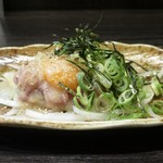 つかふき屋 - 鶏塩だれユッケ
