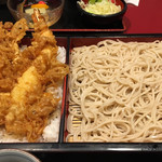 東京庵 - 立派な海老天と細打ちの星の無い蕎麦