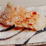 緒方 - 赤甘鯛の炭火焼き、鱗の松笠揚げ