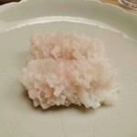 緒方 - 鱧の湯引き、皮の油焼き、浮き袋蒸しを添えて