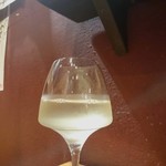 ビストロ シン 2 - 珍しいいカルベネの白：すっきりしながら旨味がある