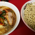 ラーメン二郎 - つけ麺が終わるのは実に惜しい