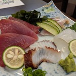 旬魚菜 しら川 - お刺身盛合せ（メジマグロ、タコ、しめ鯖、マルイカ）