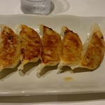 らーめん龍の涙 - ギョーザ  400円(今回はスタンプカードでサービス)