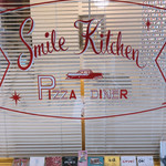 Smile Kitchen pizza diner - 