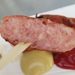 Bitzinger - ・「Käsekrainer mit Brot und Senf(€4.40)」はチーズ入り。