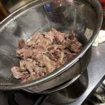 バー イースト - じっくり煮込んだ牛すじ
