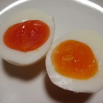 たまごの国いではCOCCO - ←赤玉・白玉→