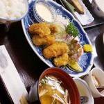 Dainingu Hana - ◆「天然岩牡蠣のフライ定食」◆「厚切り銀だら焼き定食」